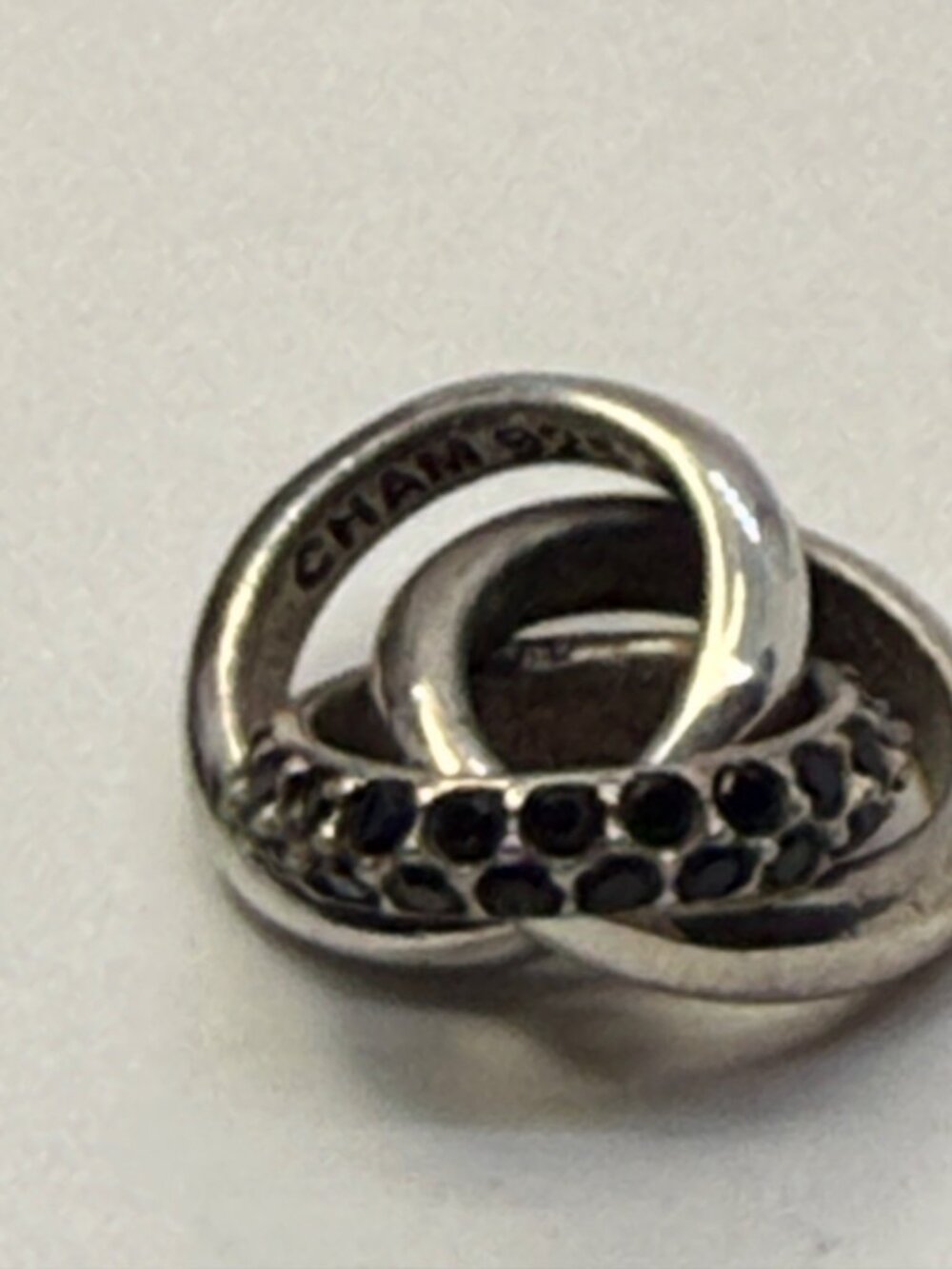 Chamilia 925 Sterling Silver Interlocking Rings Black Stone Dangle Charm